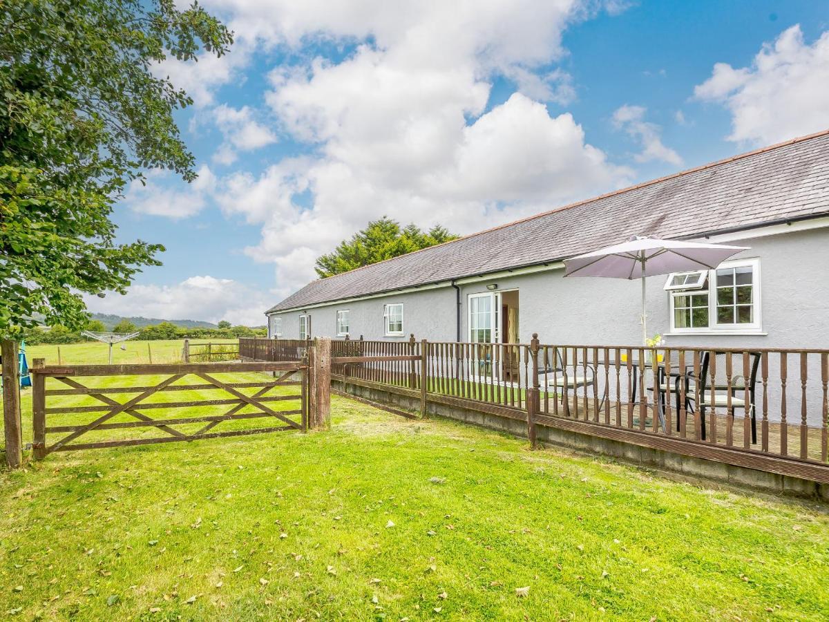 2 Black Horse Cottages Pentraeth Exterior foto